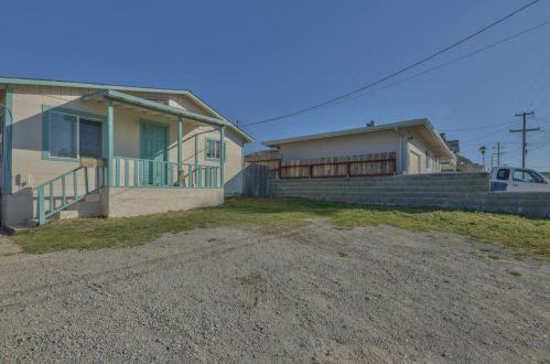 1564 Judson St, Seaside, CA 93955-5032