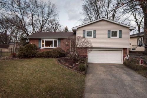 725 Rdg Rd, Lemont IL  60439-3971 exterior