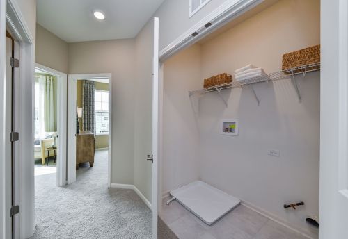 2939 Showplace Dr, Naperville IL  60564-5055 exterior