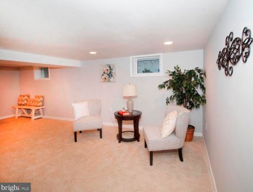 9509 Dallas Ave, Silver Spring MD 20901-3214 exterior