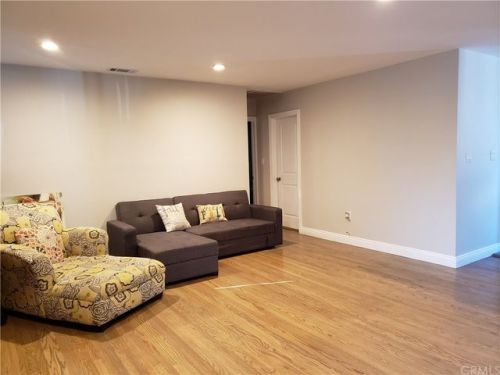 8253 Quoit St, Downey, CA 90242-3531