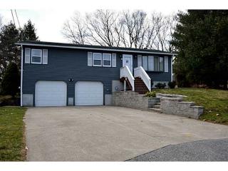 29 Geranium Cir, Cranston, RI 02920-4706