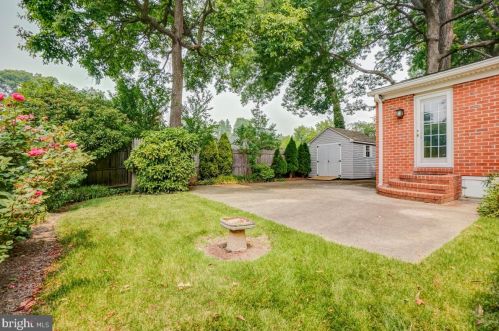 106 Lynnmoor Dr, Silver Spring MD 20901-1516 exterior