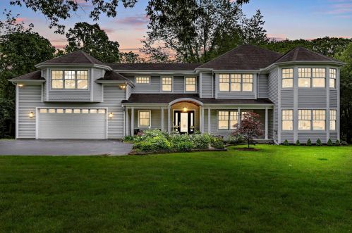 1451 Northwoods Rd, Bannockburn IL  60015-2223 exterior
