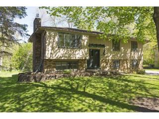 110 Saratoga Ln, Minneapolis, MN 55441-6219
