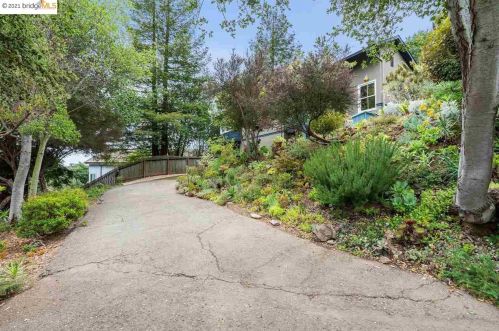 6821 Sherwick Dr, Berkeley, CA 94705-1744
