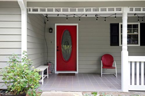 35 Bachelor Rd, Porterdale, GA 30016-8774