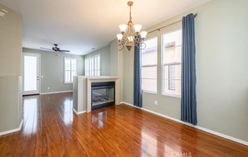 15 Tall Oak, Irvine CA  92603-4213 exterior