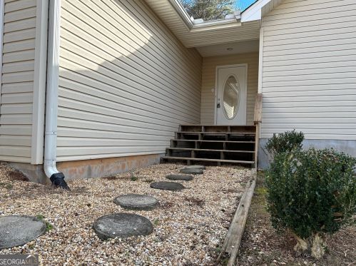 153 Leatherford Rd, Cleveland, GA 30528-6635