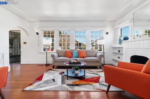 1308 Carleton St, Berkeley, CA 94702-2305