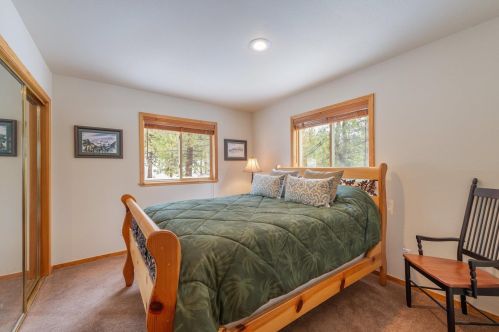 14236 Wolfgang Rd, Truckee CA  96161-6903 exterior