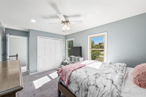 7 Crestview Dr, Oswego IL  60543-9475 exterior