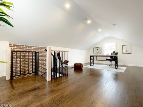 37 Ferncliff Rd, Bloomfield NJ  07003-5413 exterior