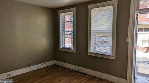 235 Howard Ave, Lancaster PA  17602-4207 exterior