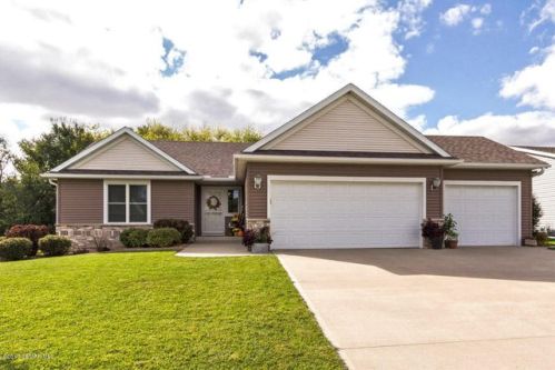 306 Whitetail Ln, Bombay, MN 55946-1423