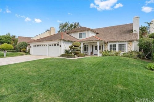 7048 Country Club Ln, Anaheim, CA 92807-4414