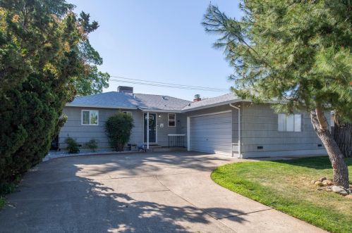 10416 Malaga Way, Rancho Cordova, CA 95670-3608