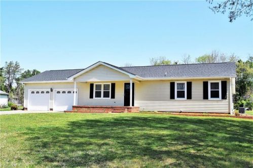 1134 Bass St, Ellisboro, NC 27025-9340