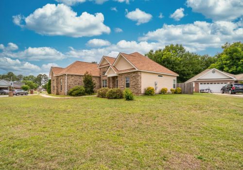 116 Sunnymeade Dr, Warner Robins, GA 31093-8951