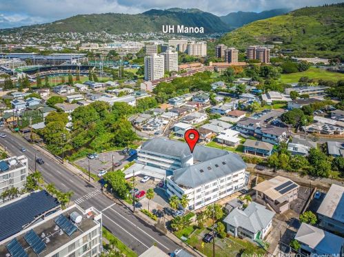 2860 Waialae Ave, Honolulu HI  96826-1829 exterior