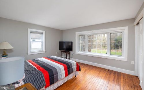 15 Delaware Ave, Trenton NJ  08628-2002 exterior