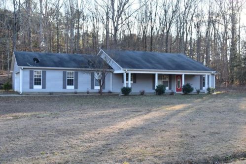 133 Road 1410, Mooreville, MS 38857-9745