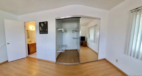 1530 Piikea St, Honolulu HI  96818-1841 exterior