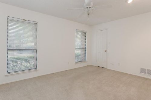 4920 Riv Bnd Dr, Fort Worth TX  76109 exterior