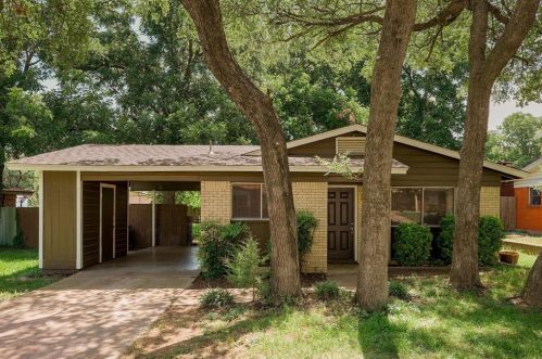 2505 Carten St, Fort Worth, TX 76112-5852
