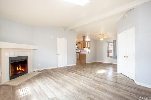 123 Sumac Ln, Santa Ana, CA 92708-5731