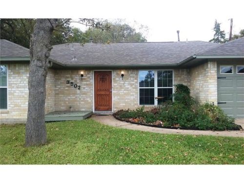 3502 Old Oaks Dr, Bryan, TX 77802-4741
