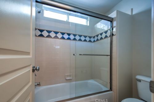 2 Altezza, Irvine CA  92606-8909 exterior