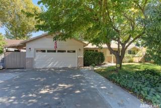 7426 Hardy St, Citrus Heights, CA 95662-2325