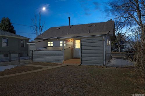 4334 Logan St, Englewood CO 80113-5826 exterior