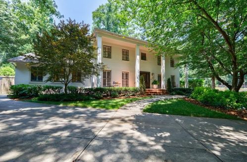 5640 Lake Forrest Dr, Atlanta, GA 30342-1035