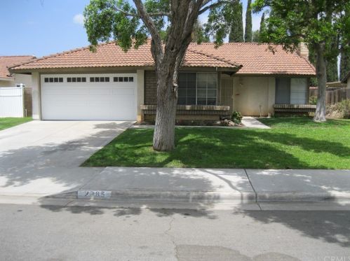 2985 Cody Ct, Riverside, CA 92503-5933