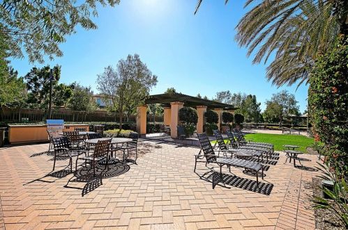 254 Kempton, Irvine CA  92620-2154 exterior