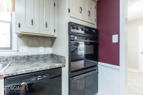 304 Belmont Dr, Warner Robins GA  31088-5546 exterior