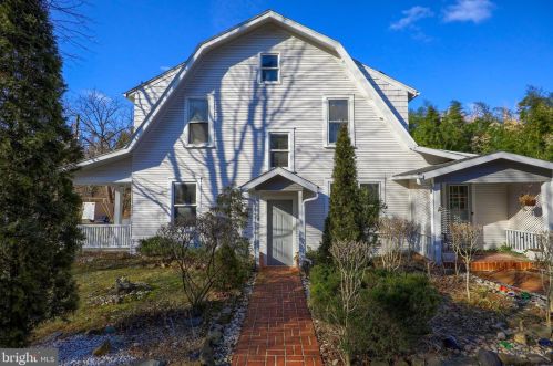 725 Mount Herman Blvd, York, PA 17406-2006