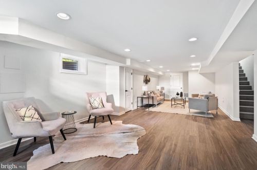 407 Greenbrier Dr, Silver Spring MD 20910-4230 exterior