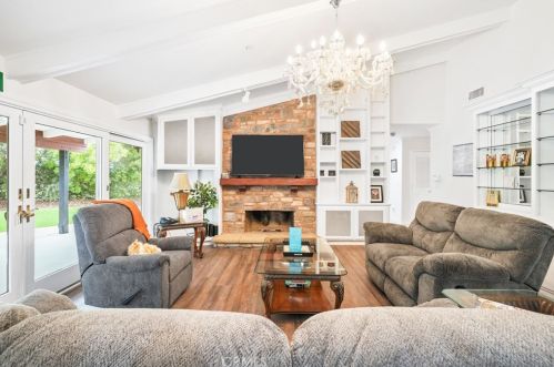 644 Mariposa Dr, Redlands CA  92373-7354 exterior