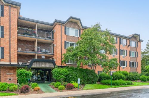 1126 New Wilke Rd, Arlington Hts IL  60005-2969 exterior