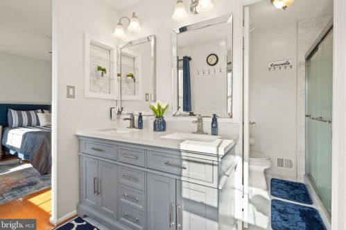 7909 Pebble Brook Ct, Springfield VA  22153-2618 exterior