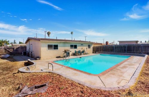 195 Oxford St, Chula Vista CA  91911-3530 exterior