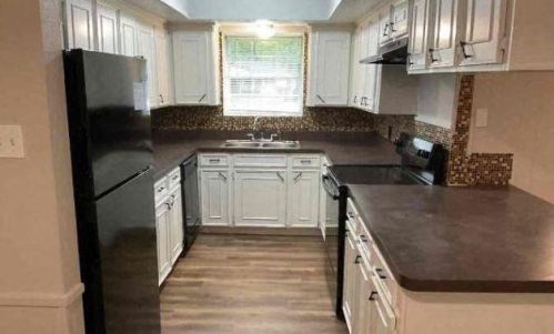 18061 Whispering Pines Dr, Conroe TX  77302-5657 exterior