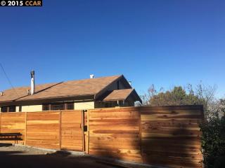 28 Del Mar Cir, Crockett, CA 94525-1335
