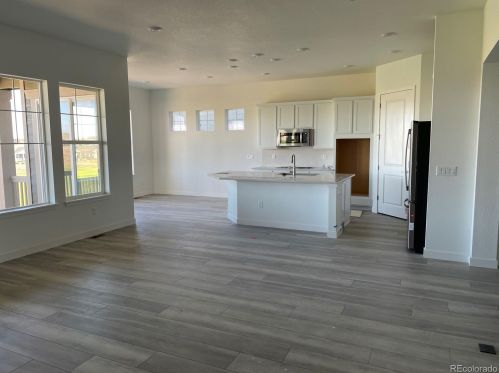 15652 Valentia St, Denver, CO 80602-1746