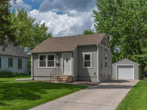655 1st Ave, Columbus, MN 55025