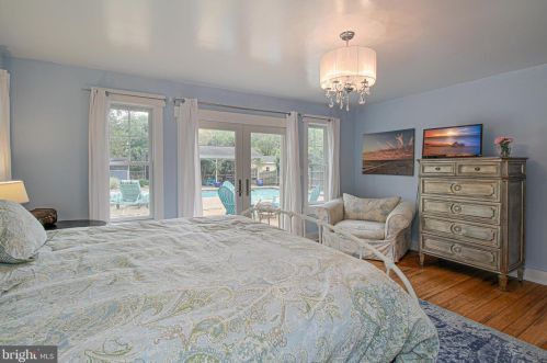 213 Avondale Cir, Severna Park MD  21146-4403 exterior