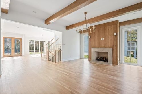 679 Moores Mill Rd, Atlanta GA  30327-0015 exterior